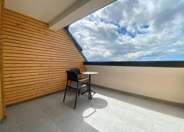 Baltic Marynarska By Renters *